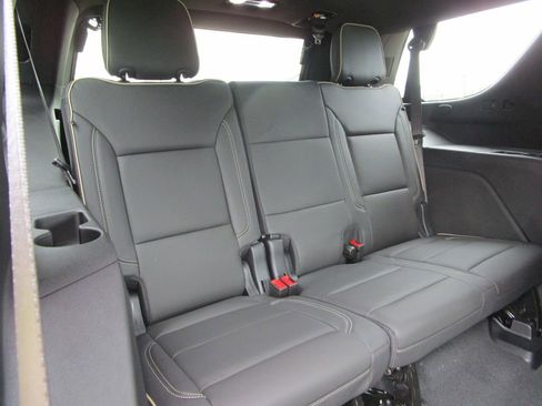 New 2026 GMC Yukon Elevation w/ Elevation Premium Package RWD image 19