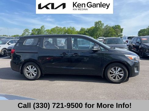 Used 2016 Kia Sedona L FWD image 4