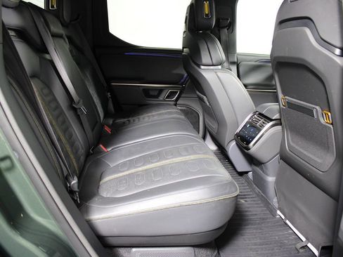 Used 2022 Rivian R1T Adventure AWD/4WD image 23