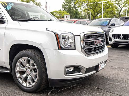 Used 2017 GMC Yukon XL SLT w/ Open Road Package AWD/4WD image 3