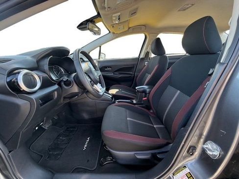 Used 2024 Nissan Versa SR image 11