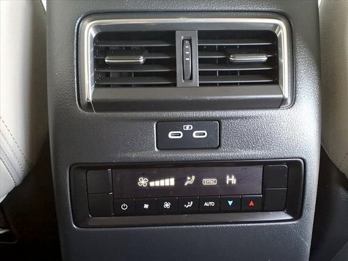 Certified 2024 MAZDA CX-90 Plug-In Hybrid w/ Premium Pkg image 18