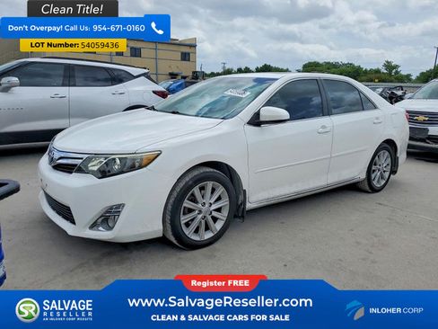 Used 2014 Toyota Camry XLE FWD image 1