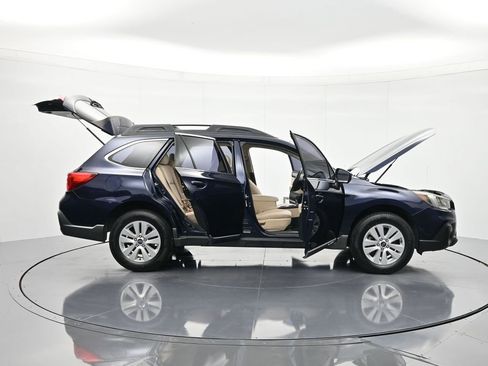 Used 2018 Subaru Outback 2.5i AWD/4WD image 46