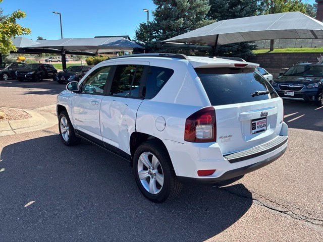 Used 2017 Jeep Compass Latitude AWD/4WD image 5