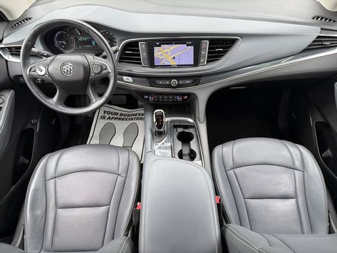 Used 2018 Buick Enclave Premium w/ LPO, Hit The Road Package AWD/4WD image 19