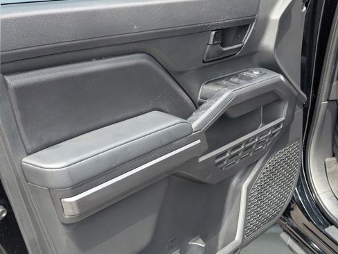 Used 2025 Toyota Tacoma SR5 RWD image 15