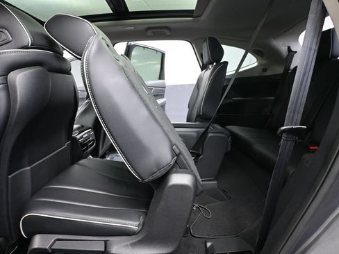 Used 2023 Acura MDX w/ Advance Package AWD/4WD image 35