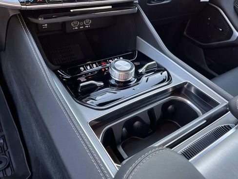 New 2026 Jeep Grand Wagoneer 4WD image 30