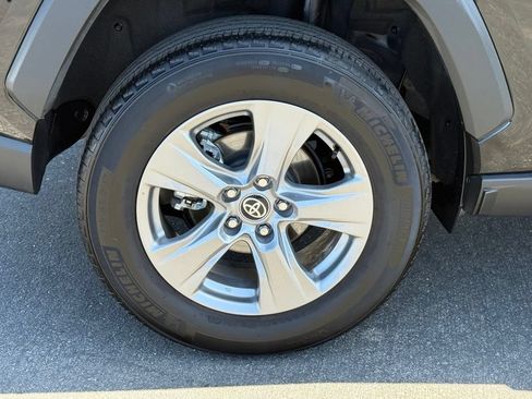 Certified 2025 Toyota RAV4 XLE FWD image 14