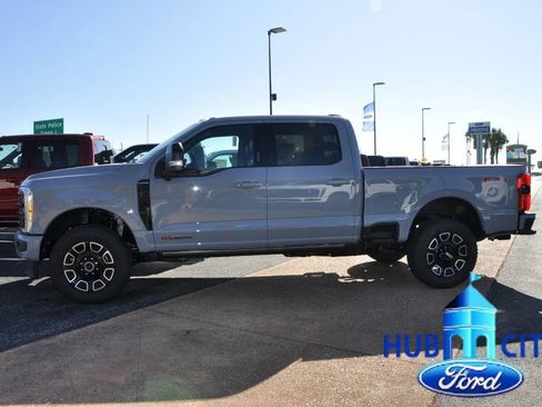 New 2026 Ford F250 Platinum image 2