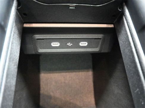 Used 2025 Mercedes-Benz CLA 250 image 4