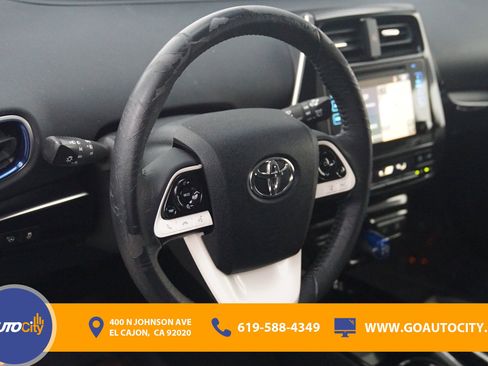Used 2017 Toyota Prius Three Touring image 16