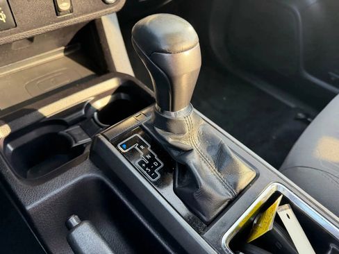 Used 2016 Toyota Tacoma TRD Sport w/ Towing Package RWD image 19