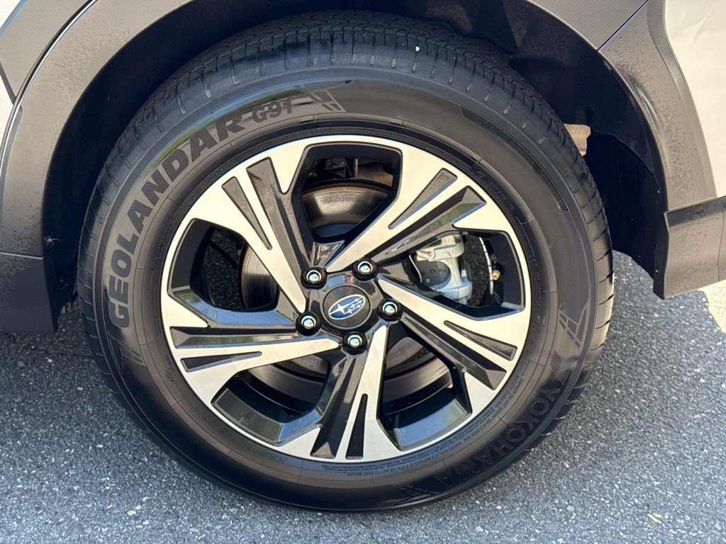 Used 2025 Subaru Crosstrek 2.5i Premium AWD/4WD image 13