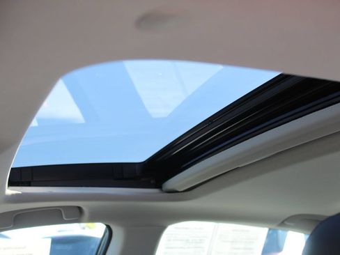 Used 2023 Honda Accord Touring image 14