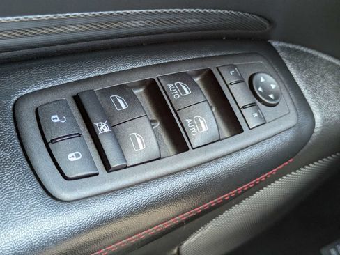 Used 2025 Dodge Durango GT AWD/4WD image 14