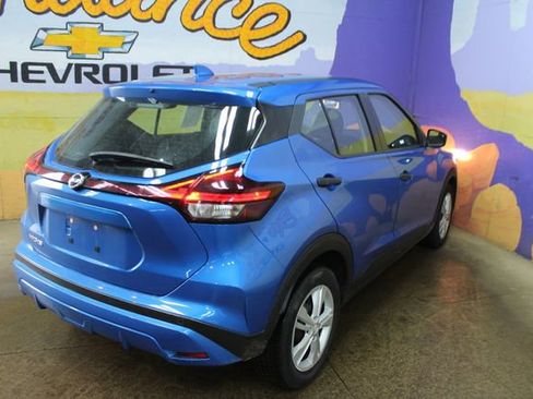 Used 2021 Nissan Kicks S FWD image 8