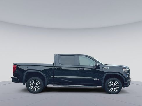 Used 2023 GMC Sierra 1500 AT4 w/ Technology Package AWD/4WD image 34