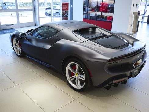 Used 2023 Ferrari 296 GTS RWD image 26