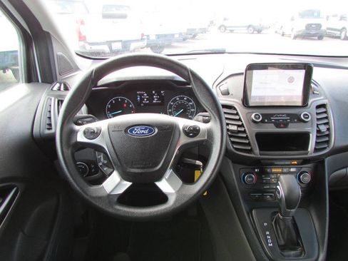 Used 2022 Ford Transit Connect XLT image 16