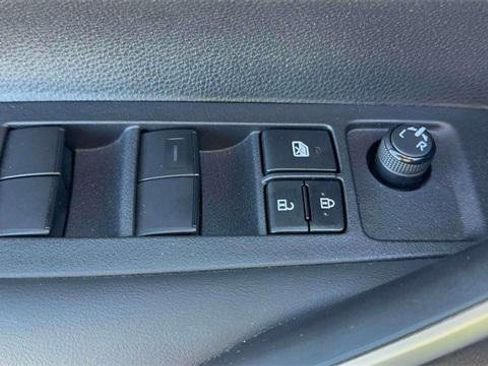 Certified 2023 Toyota Corolla SE image 15