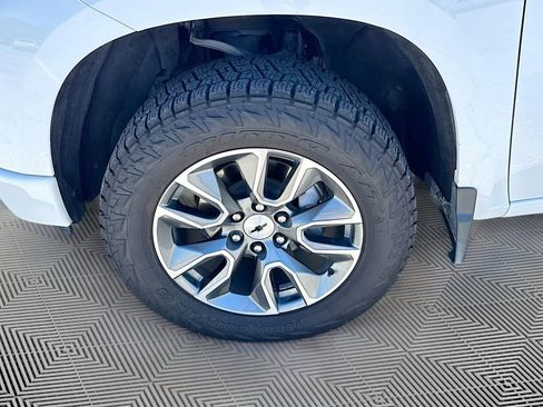 Used 2024 Chevrolet Silverado 1500 RST image 28