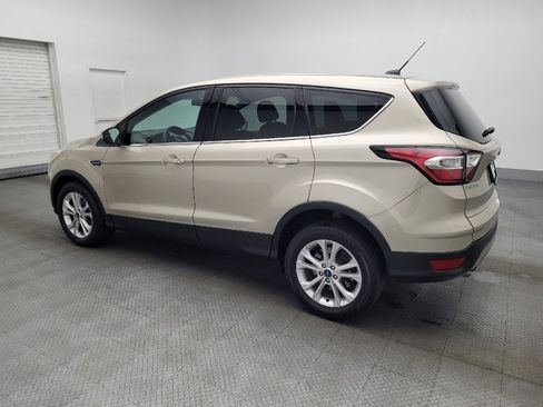Used 2017 Ford Escape SE FWD image 3