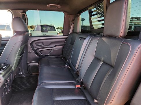 Used 2022 Nissan Titan PRO-4X w/ Pro-4x Convenience Package image 5