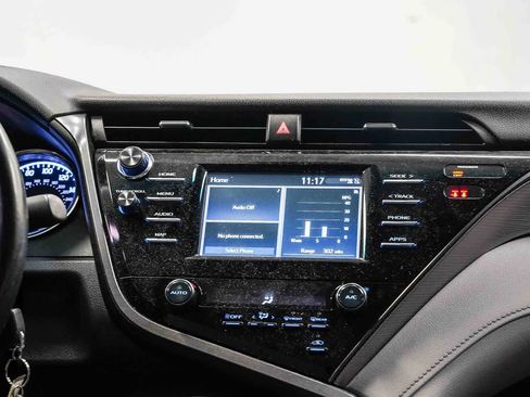 Used 2019 Toyota Camry SE w/ Carpet Mat Package FWD image 14