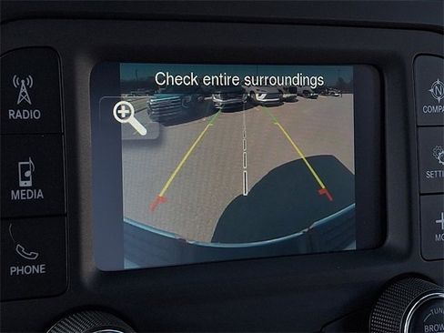 Used 2024 RAM 2500 Tradesman w/ Chrome Appearance Group image 15