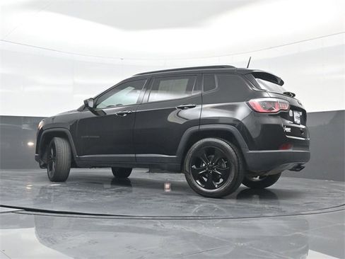 Used 2018 Jeep Compass Altitude image 47