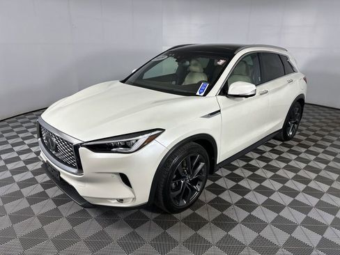 Used 2019 INFINITI QX50 Essential w/ Sensory Package image 3
