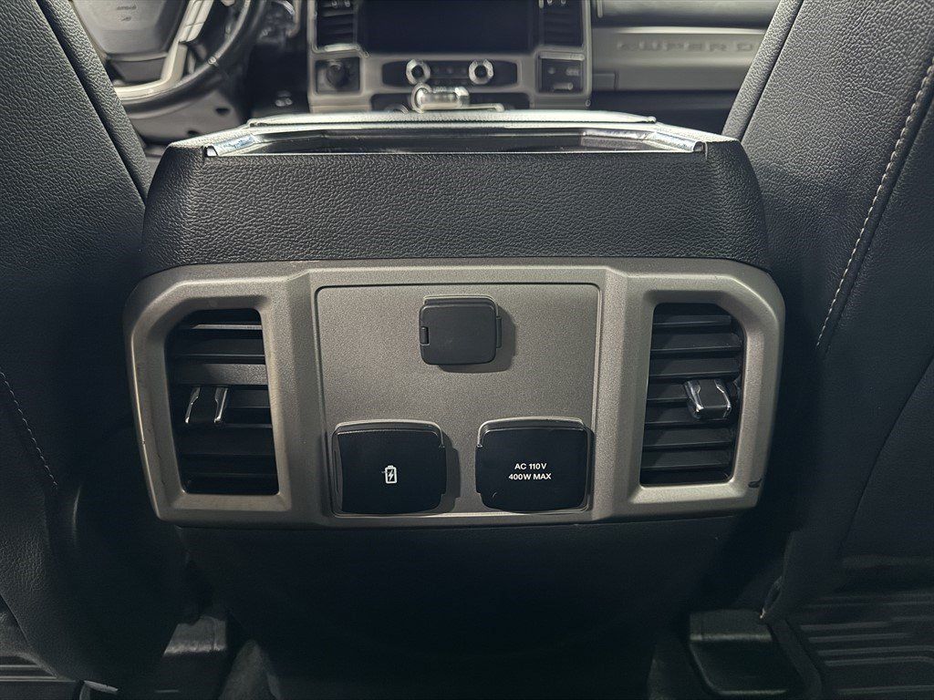 Used 2022 Ford F250 Lariat w/ Lariat Ultimate Package AWD/4WD image 29