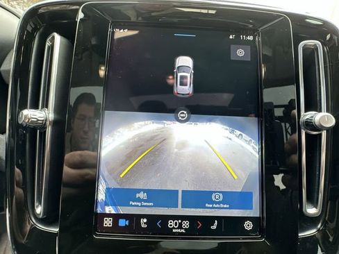 Used 2023 Volvo XC40 B5 Plus w/ Climate Package image 28