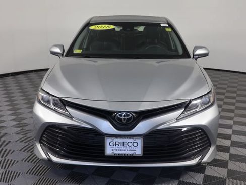 Used 2018 Toyota Camry LE FWD image 3