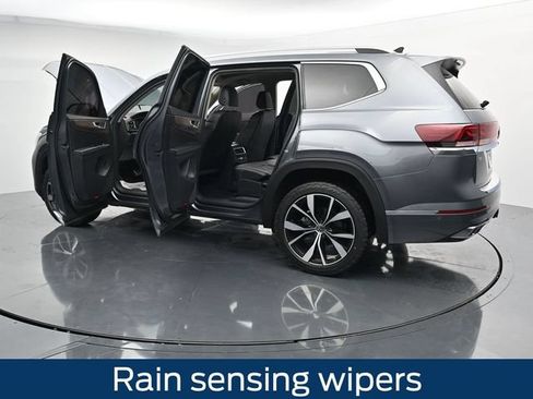 Used 2024 Volkswagen Atlas SEL Premium R-Line AWD/4WD image 37