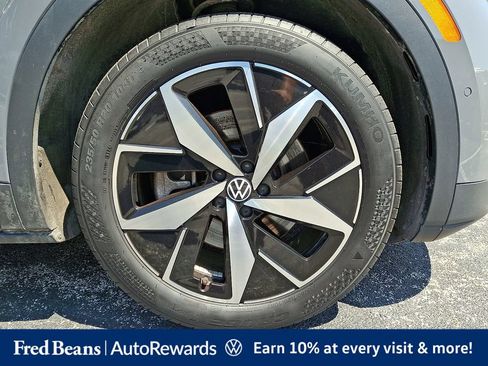 Certified 2024 Volkswagen ID.4 Pro S AWD/4WD image 11