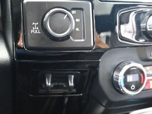 Used 2022 Ford F250 Lariat w/ Black Appearance Package image 22