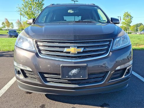 Used 2017 Chevrolet Traverse LT w/ Style and Technology Package AWD/4WD image 2