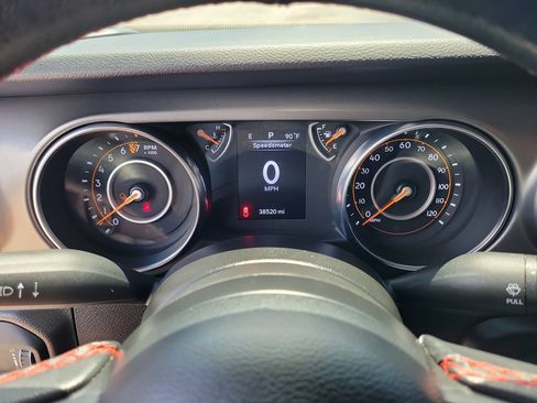 Used 2023 Jeep Gladiator Sport AWD/4WD image 16