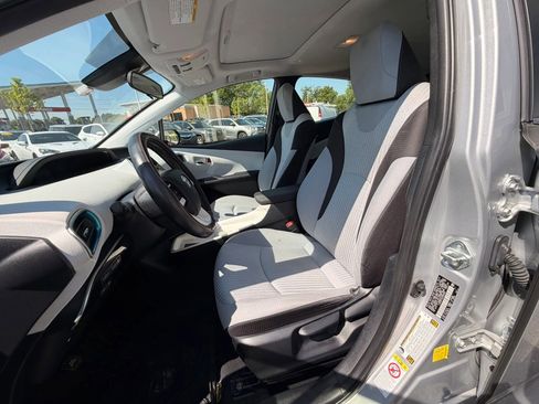 Used 2016 Toyota Prius Three w/ Advanced Technology Package FWD image 13
