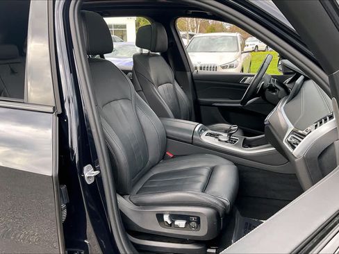 Used 2021 BMW X5 xDrive40i w/ M Sport Package AWD/4WD image 15