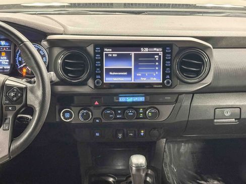 Certified 2023 Toyota Tacoma TRD Off-Road AWD/4WD image 15