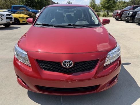 Used 2010 Toyota Corolla LE w/ LE EVP Pkg #1 FWD image 2