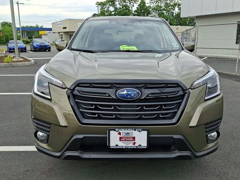 Certified 2023 Subaru Forester Premium AWD/4WD image 2