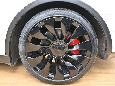 Used 2021 Tesla Model Y Performance AWD/4WD image 9