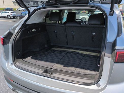 Used 2025 Buick Envision Preferred AWD/4WD image 27