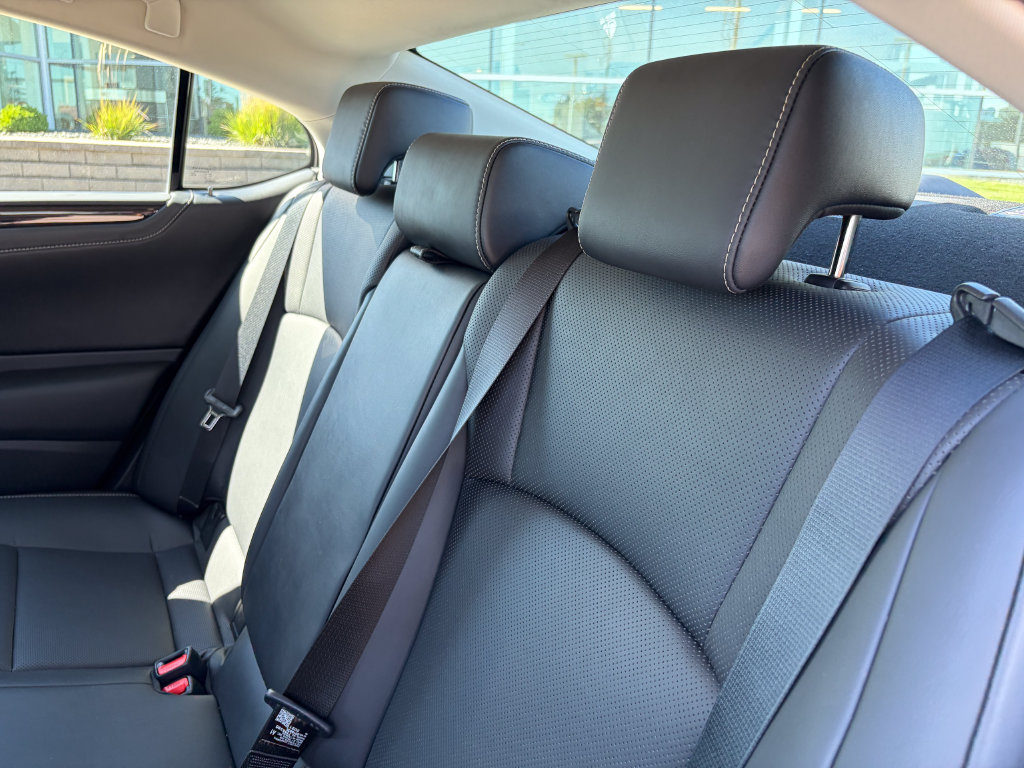 Used 2021 Lexus ES 250 w/ Premium Package AWD/4WD image 12