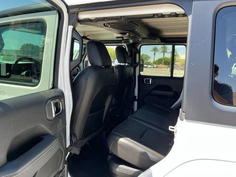 Used 2023 Jeep Wrangler Unlimited Sahara w/ Cold Weather Group AWD/4WD image 14
